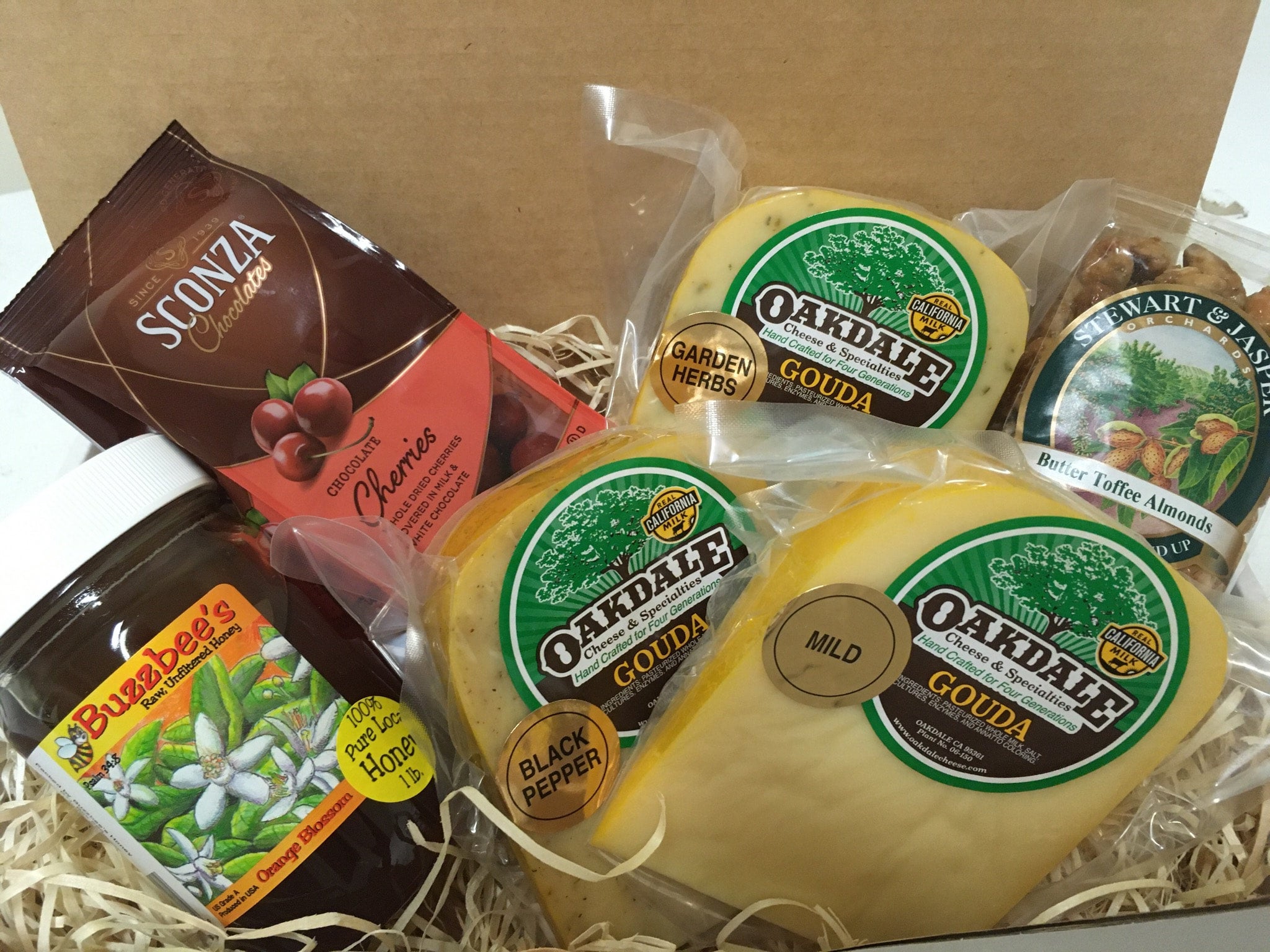 Local Favorites Oakdale Cheese & Specialties
